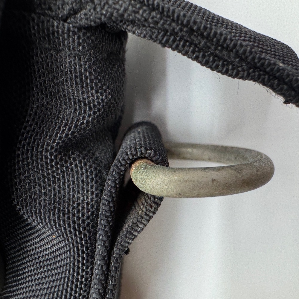 Baggallini Black Nylon Wristlet Clutch Bag With Silver Turn Lock Closure - Picture 7 of 7